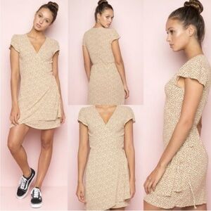 Brandy Melville Ditsy Floral Print Wrap Dress Feminine Girly Picnic Vacation